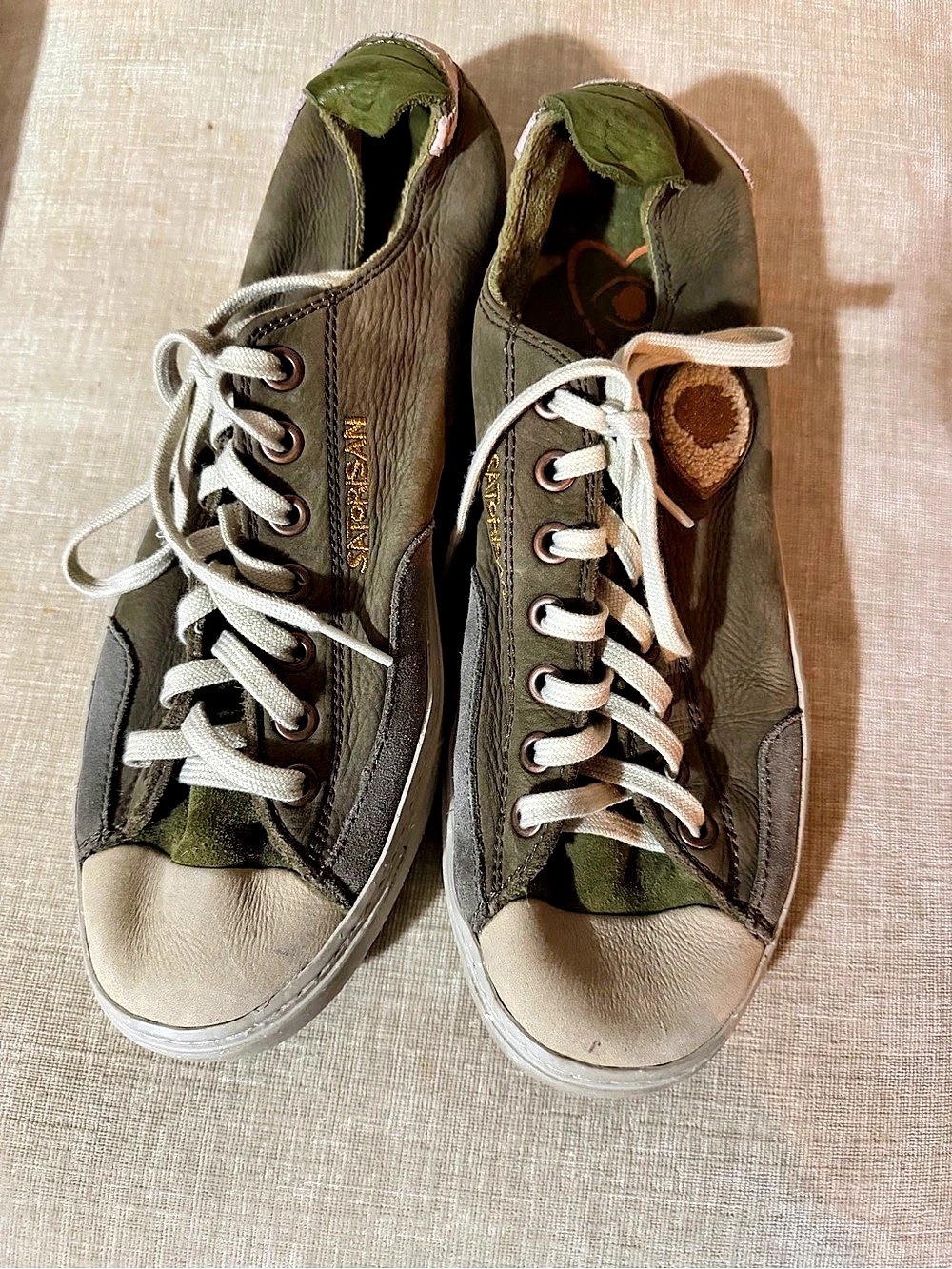 Satorisan Women's Sneakers in Green & Gray